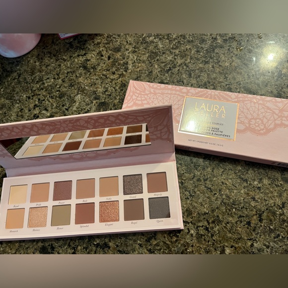 NIB Laura Geller “Seasonless Staples” Eyeshadow kit - Picture 1 of 2